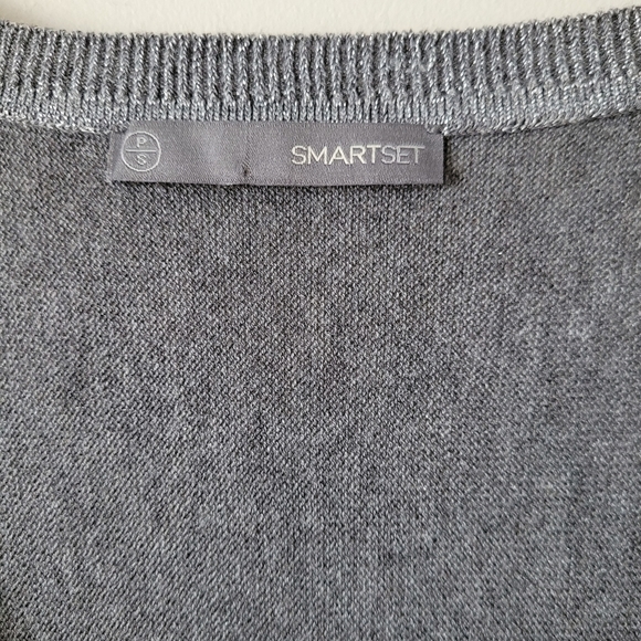 Smart Set Silver Grey Metallic Knit V Neck Top Size S - Picture 8 of 10